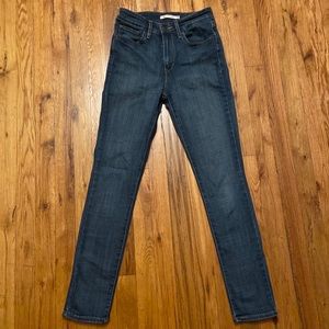 Levi’s 721 High Rise Skinny Jeans 🌿